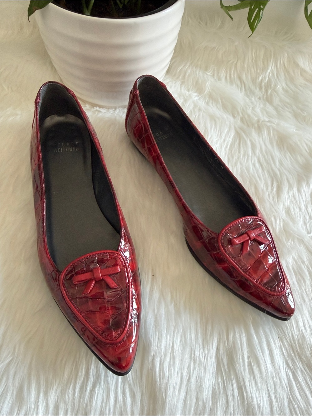 Stuart Weitzman Red Croc-Embossed Pointed Toe Flats with Knot Accent - Picture 14 of 14